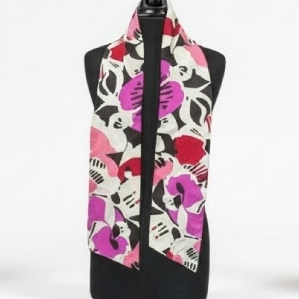 Vintage 70s Floral Patterned Scarf in Pink and Black Mod Hippie Feminine